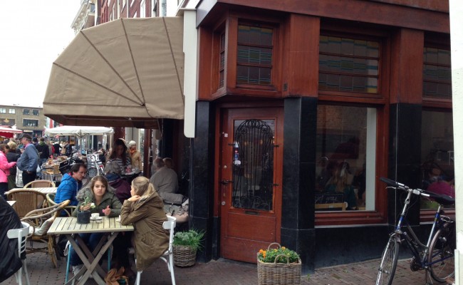 Voorkant café Roos – Leiden